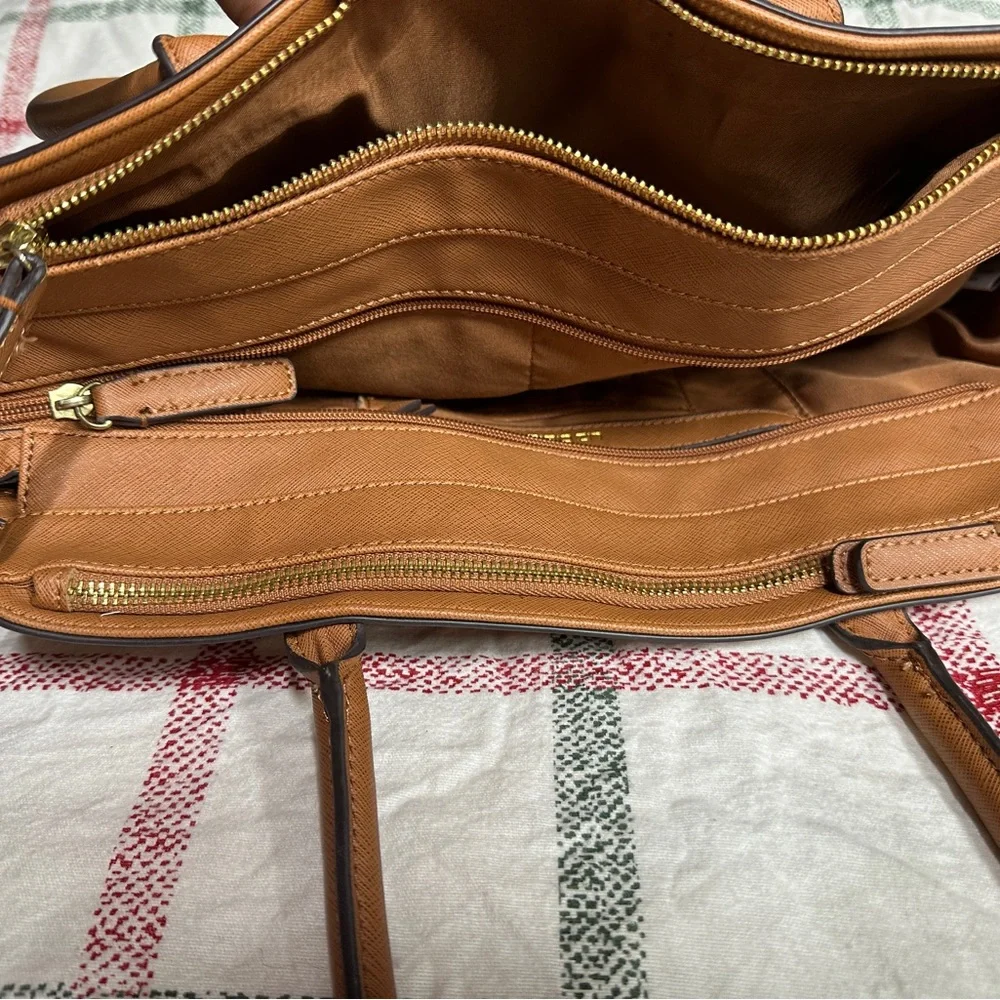 Tan Large Handbag - Picture 4 of 5